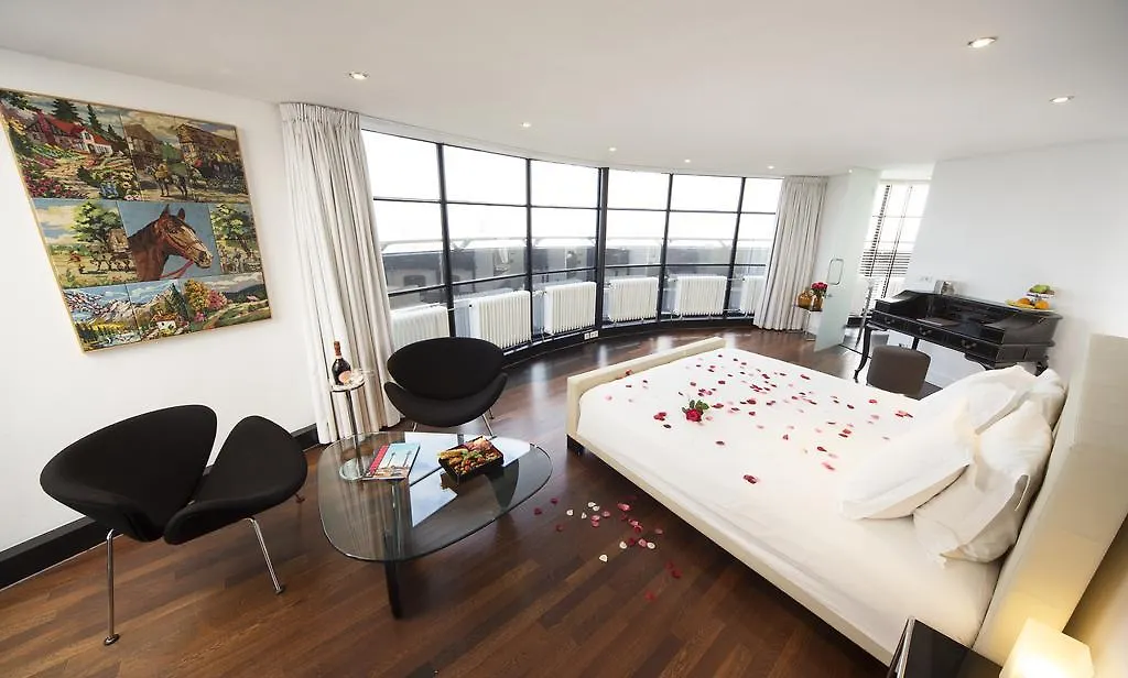 Euromast Hotel Rotterdam 2*,  Holland